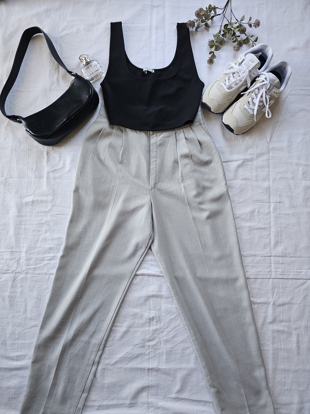 High-Waist Pleated Women's Trousers in Light Gray